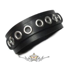   1 soros. Lyuk szegecses rátétes.. JVP.  karkötő, csuklópánt. 