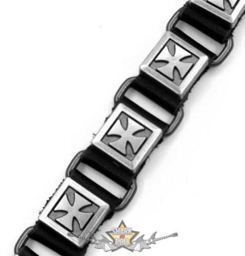 1 soros  -  5 db. négyzet alakú vaskereszttel. Iron cross. JVP.  karkötő, csuklópánt. 