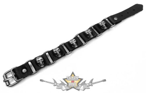 1.Soros. dombor koponyás,  tagolt szíj. karkötő.  csuklópánt. JVP.