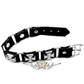   VASKERESZT - IRON CROSS. tagolt szíj, fém dísszel karkötő,csuklószorító.  JVP.