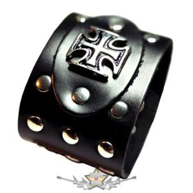   VASKERESZT - IRON CROSS. 3 sor szegecs. csuklószorító.  JVP.