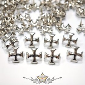  SZEGECS - IRON CROSS. 12 mm x 12 mm-es punk dekorációs fém szegecsek.  rock dekor szegecs