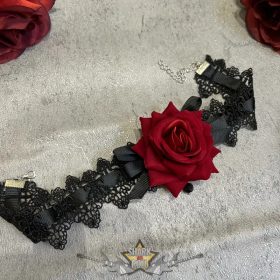 Gothic - Gótikus csipke nyaklánc piros rózsás részlettel.   TM.  nyakpánt, nyakörv, nyakék   Gothic - Gótikus csipke nyaklánc piros rózsás részlettel.   TM.  nyakpánt, nyakörv, nyakék