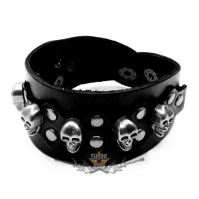 Koponyák szegecsekkel.  JVPT. karkötő, csuklópánt. 