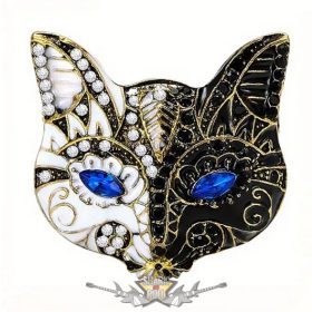 Vintage - macska maszk bross drágakövekkel - Bonyolult fekete-fehér dizájn,  bross, kitűző.    Vintage - macska maszk bross drágakövekkel - Bonyolult fekete-fehér dizájn,  bross, kitűző.