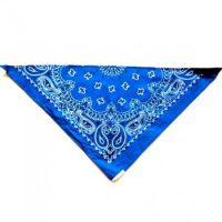 Háromszög formájú kendő.