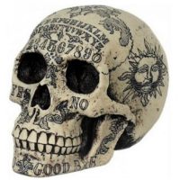 Koponyák * Csontok * Dísztárgyak